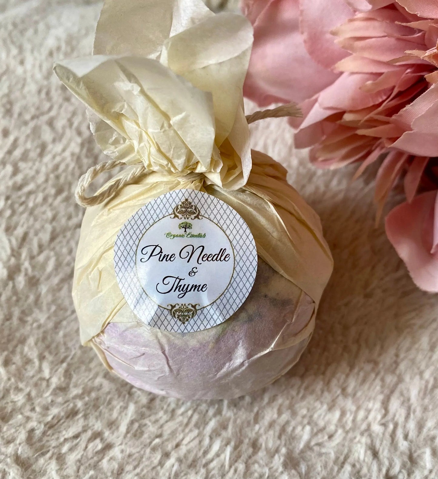 Therapeutic Bath Bomb - Pine Needle & Thyme Essential Oils Lydia Cosmétique