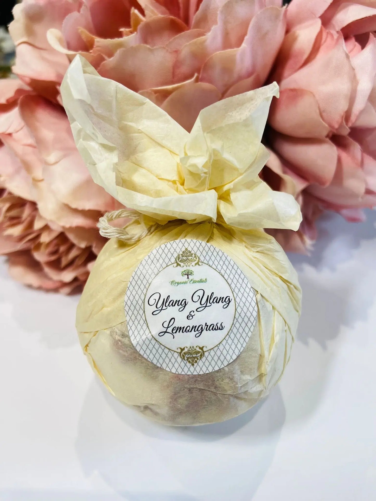 Therapeutic Bath Bomb - Ylang Ylang & Lemongrass Essential Oils Lydia Cosmétique